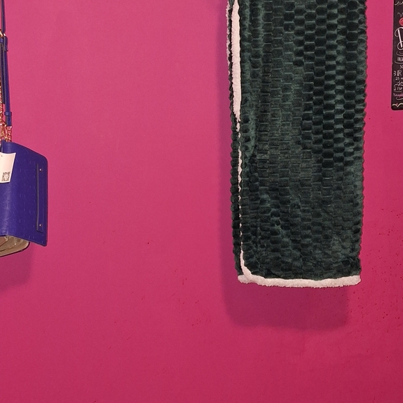 Green decorative Sherpa - Picture 5 of 5